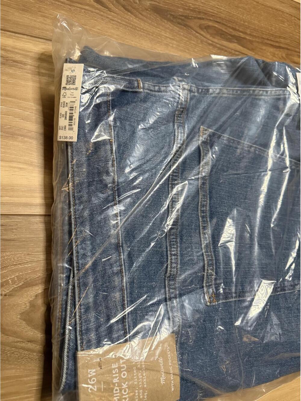 NWT! Madewell Raw Hem Kick Out Crop Plus Size Jeans in Cherryville Wash Size 26W - Picture 4 of 5